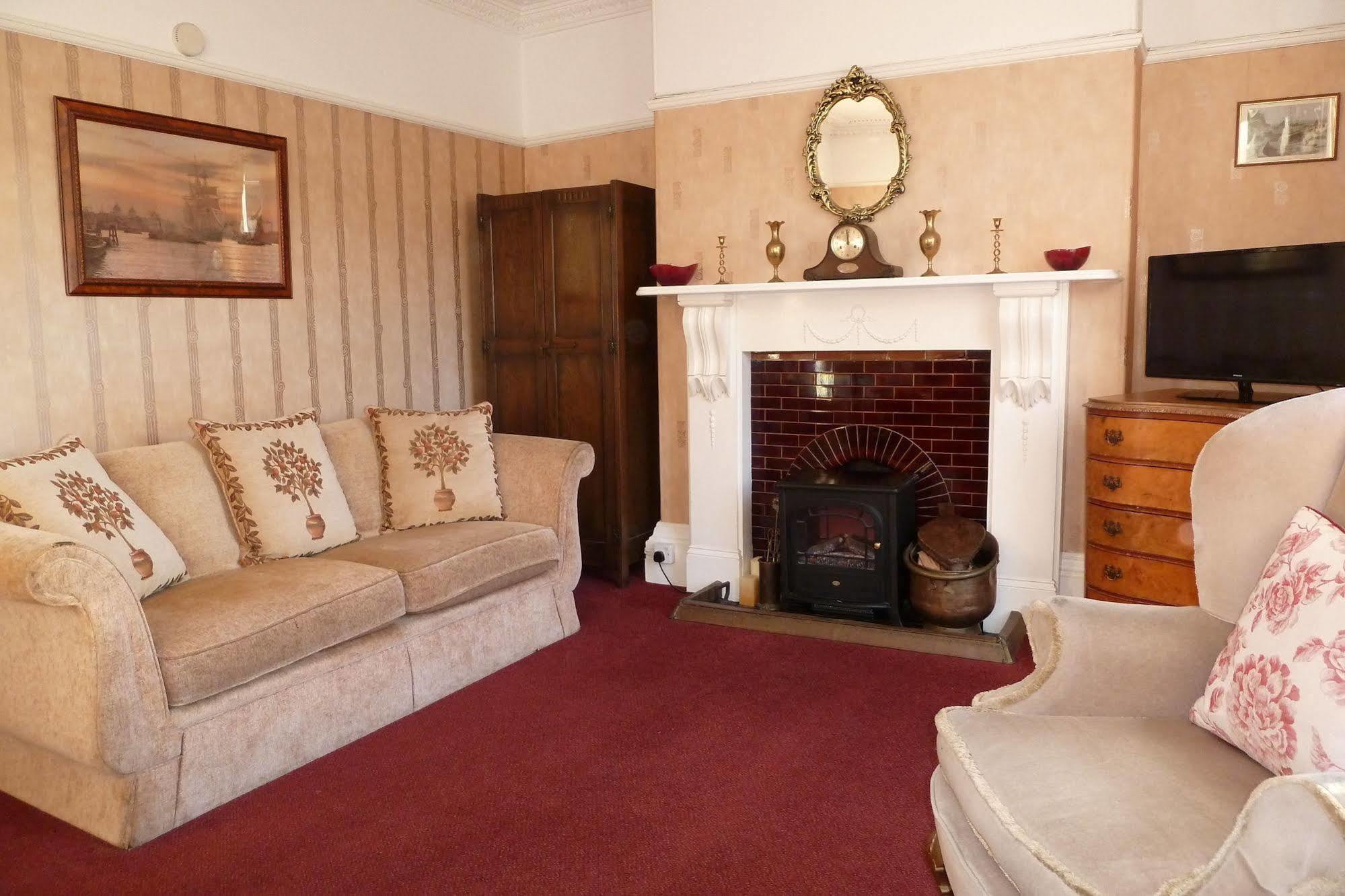 לינה וארוחת בוקר מוואגיסי Buckingham House מראה חיצוני תמונה